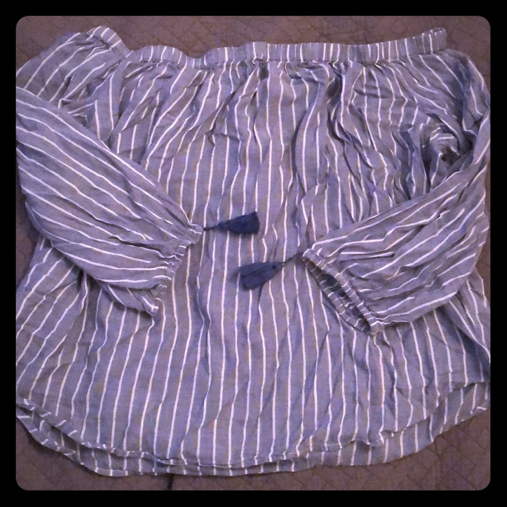 Off should light weight chambray top